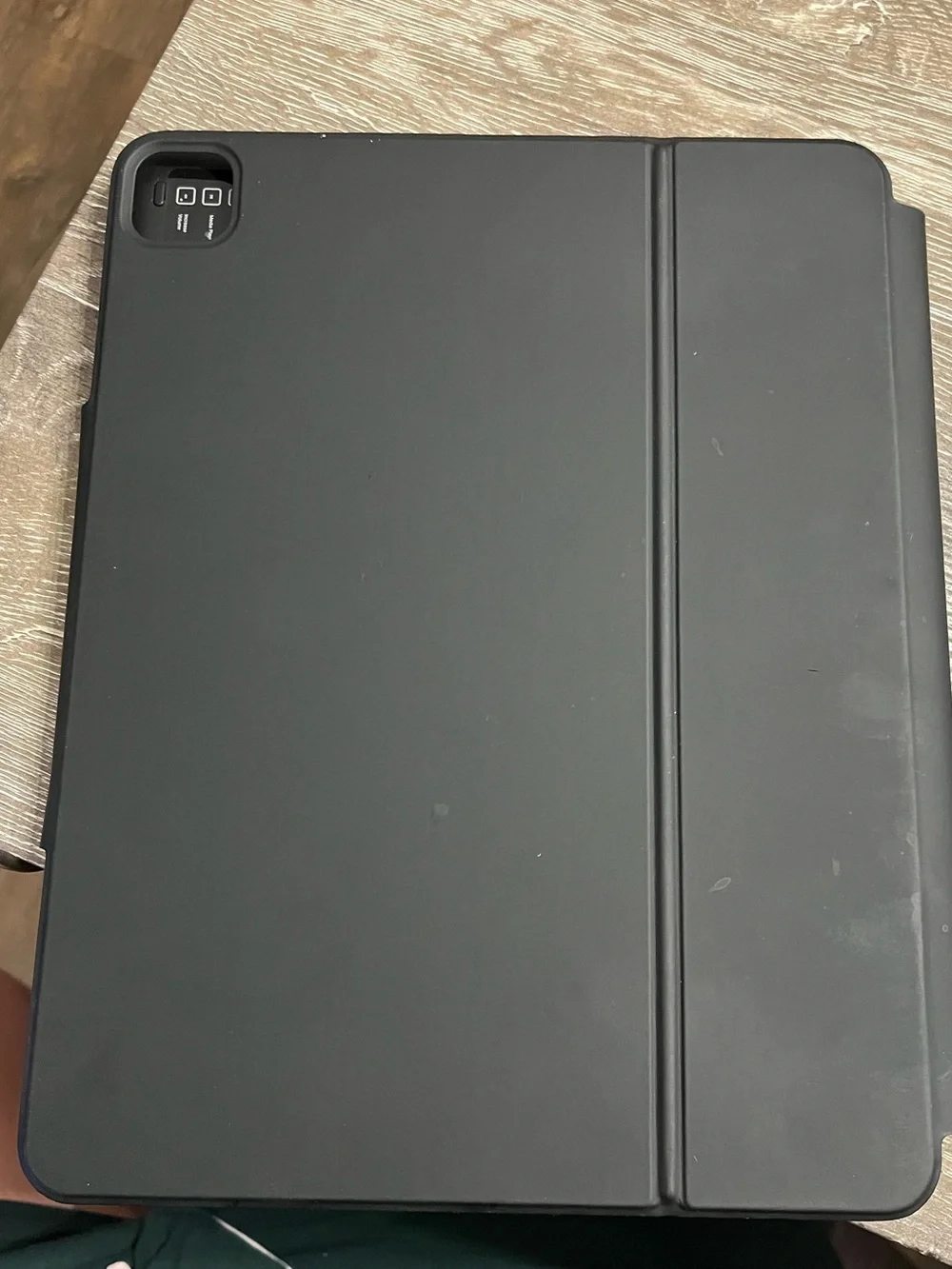 Magnetic typecase For 13’ iPad